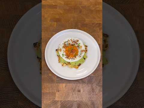 Preview image for the video Braised matzah with avocado and eye