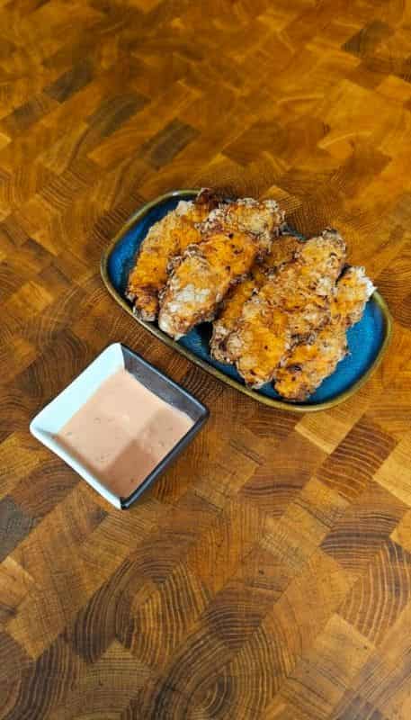 מתכון לסטריפס עוף בסגנון KFC דלי קלוריות: מתכון לחיטוב במינימום שמן