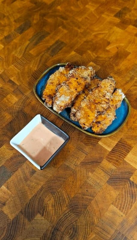 A recipe for low-calorie KFC-style chicken strips: a recipe for toning with a minimum of oil