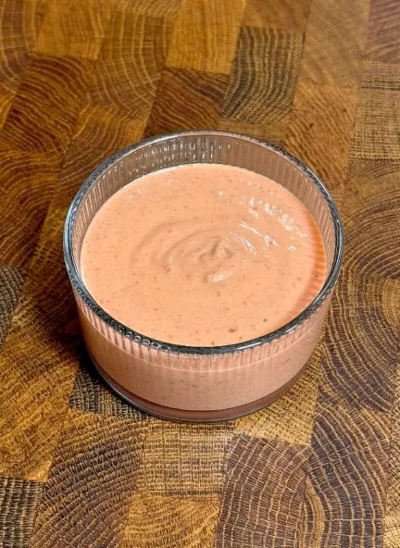 A recipe for the thousand island sauce for toning: a healthy and low-calorie recipe